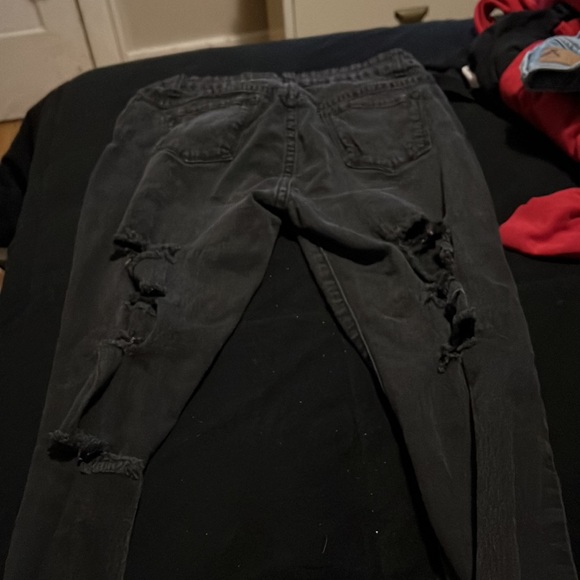 Black ripped jeans - Picture 2 of 3